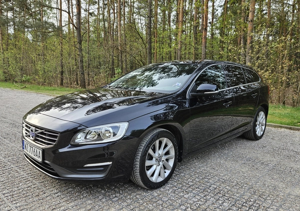 Volvo V60 cena 39900 przebieg: 291000, rok produkcji 2014 z Łomianki małe 529